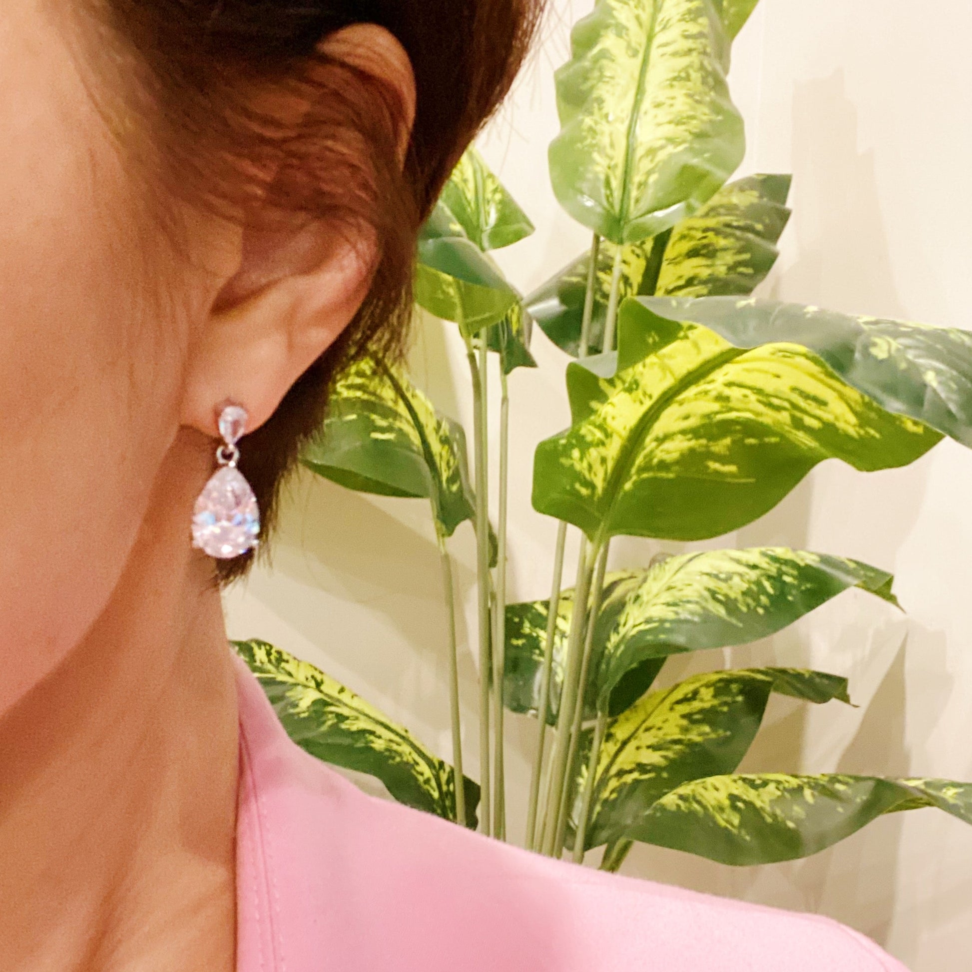 Crystal Clear Teardrop Earrings - Bijoux Majestique Jewelry